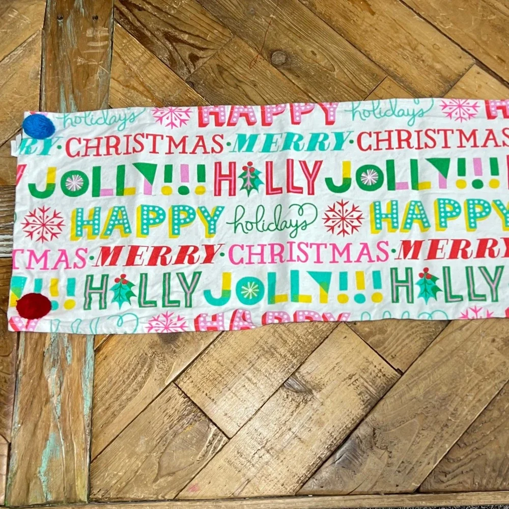 Rainbow Pink Color Christmas Holiday Table Runner & 2 Placemats Pompoms‎
